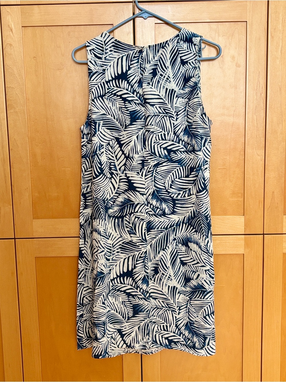 Anne Klein Navy and White Palm Leaf Linen Blend Sleeveless Dress - size 8